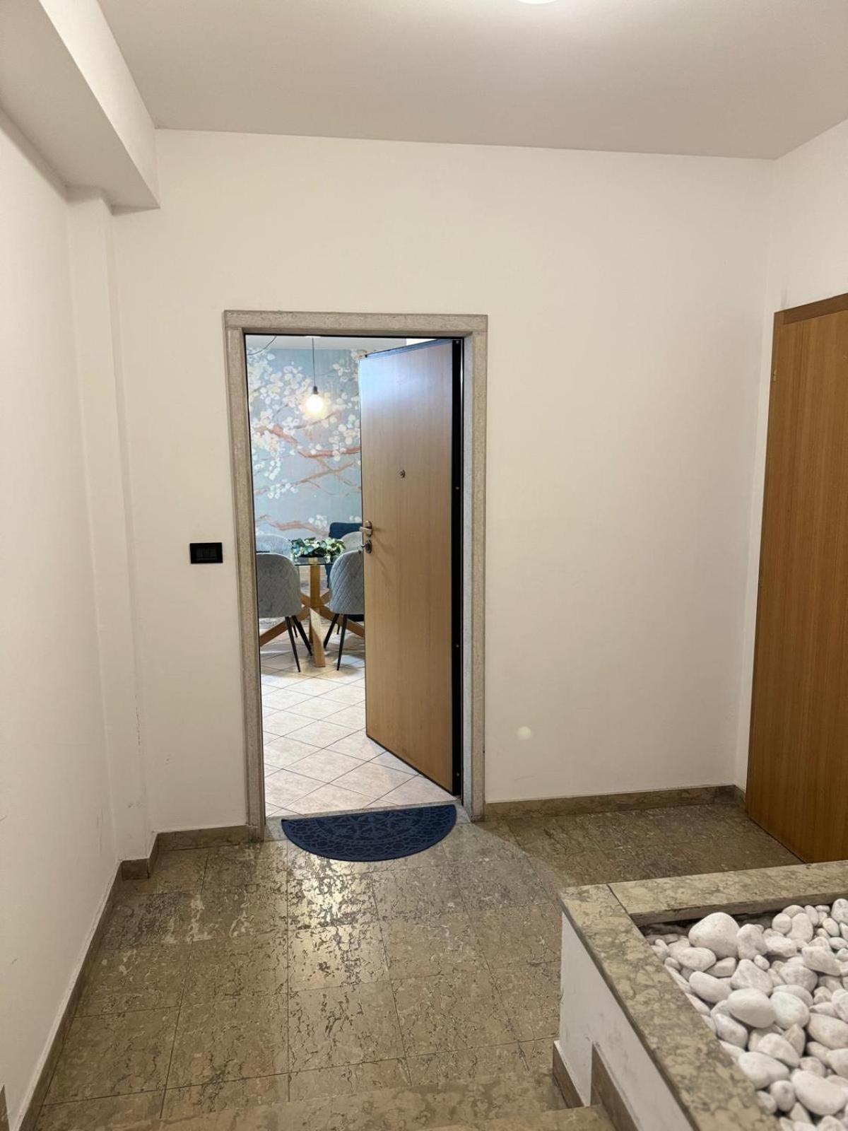 Duomo Nest Entire Apartment Тренто Екстер'єр фото